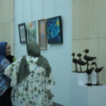 گزارش تصویری نمایشگاه گروهی «آخرین نگاه به نفس‌های زمین» در کوشک باغ هنر